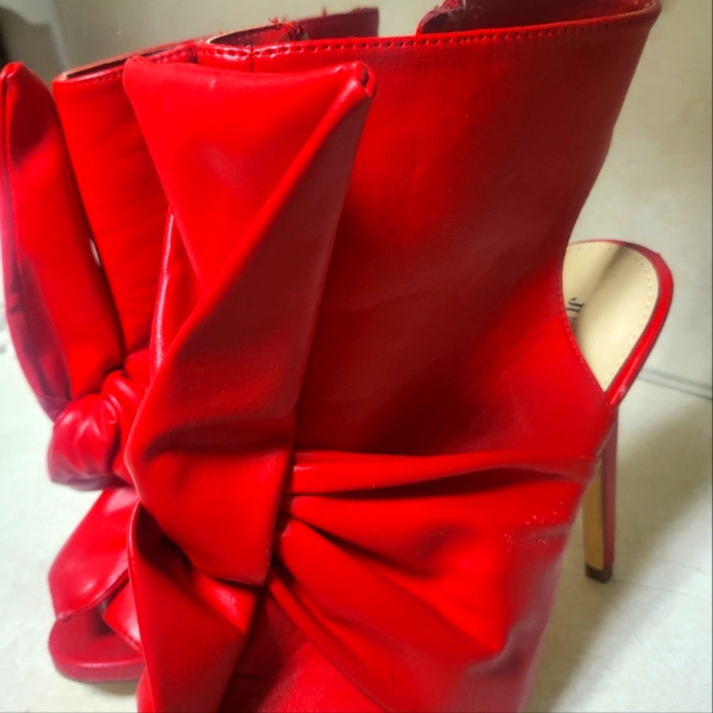 Bowtie bootie stilletos